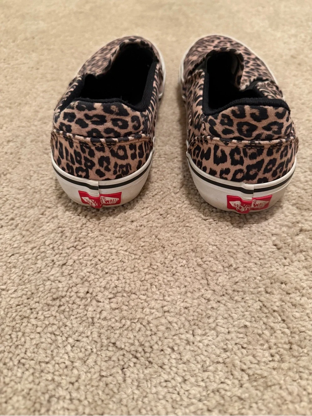Vans Women's Asher Deluxe slip-on sneakers leopard print 7.5